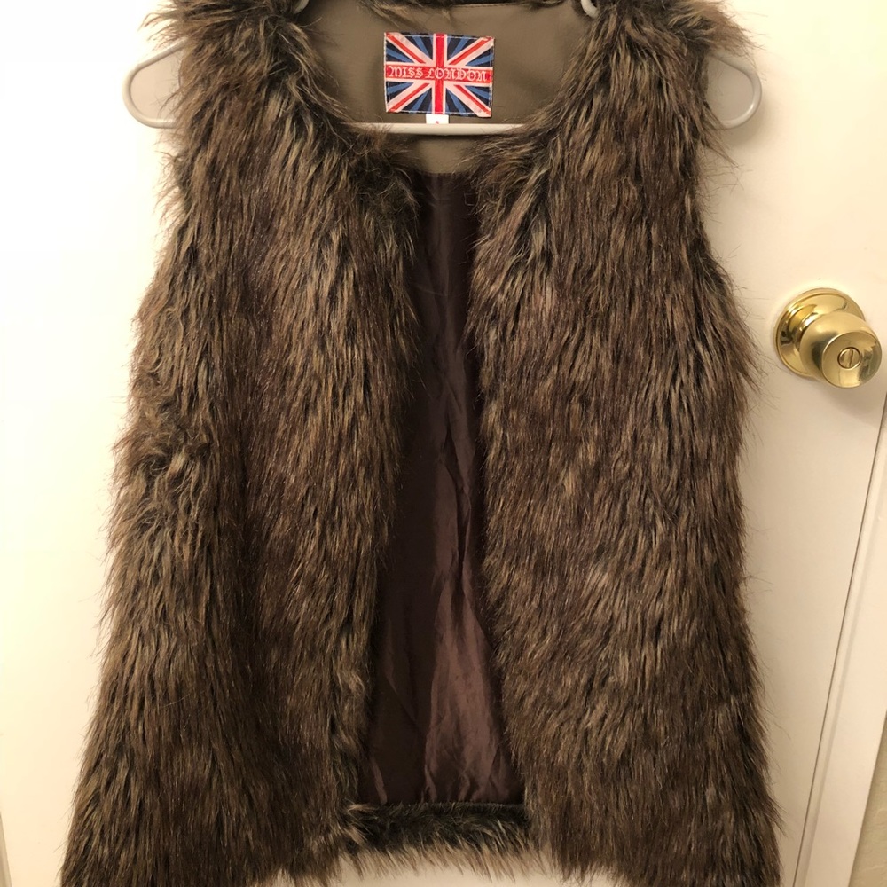 Fur vest